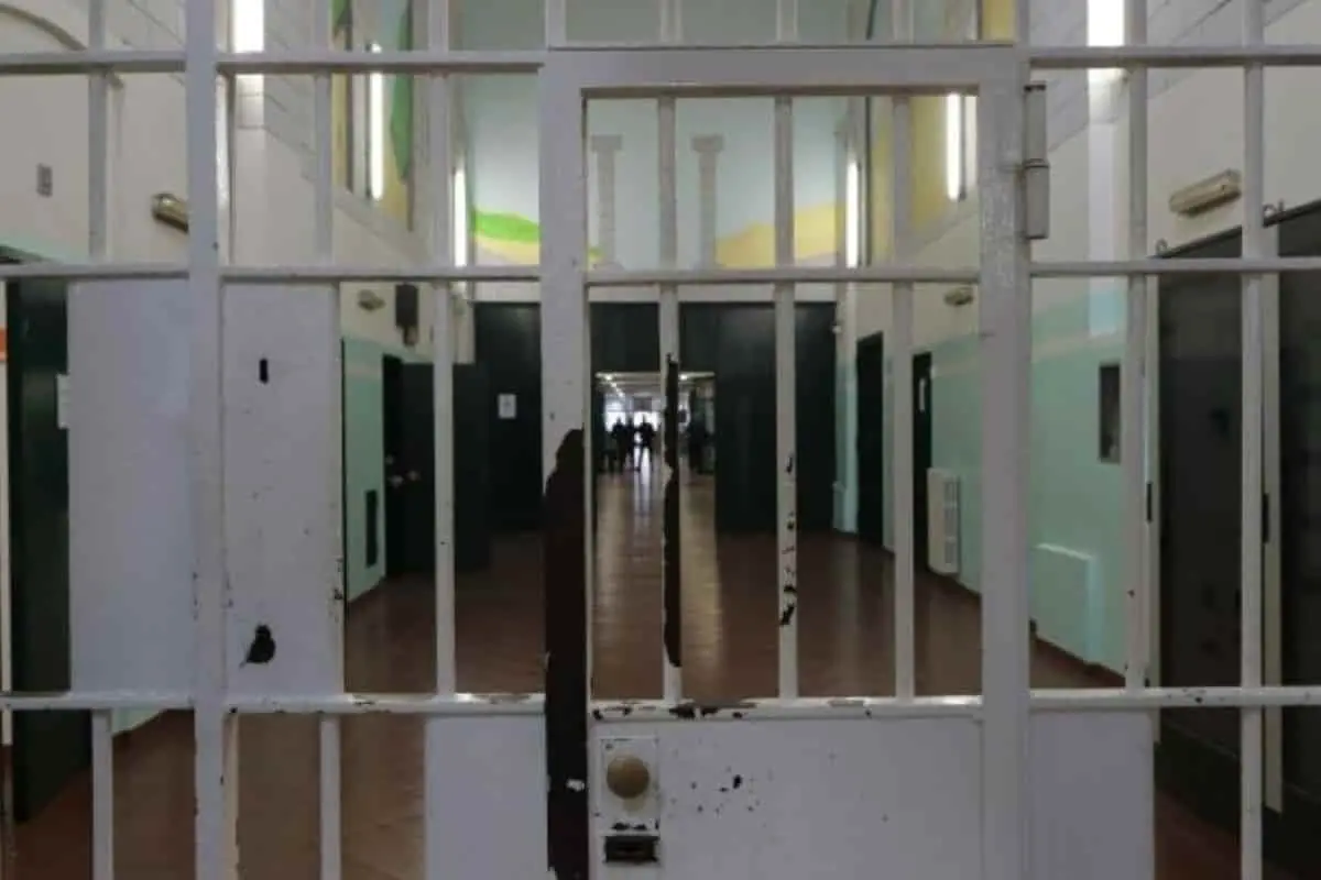 In carcere per femminicidio, Domenico Massari strangola il compagno di cella