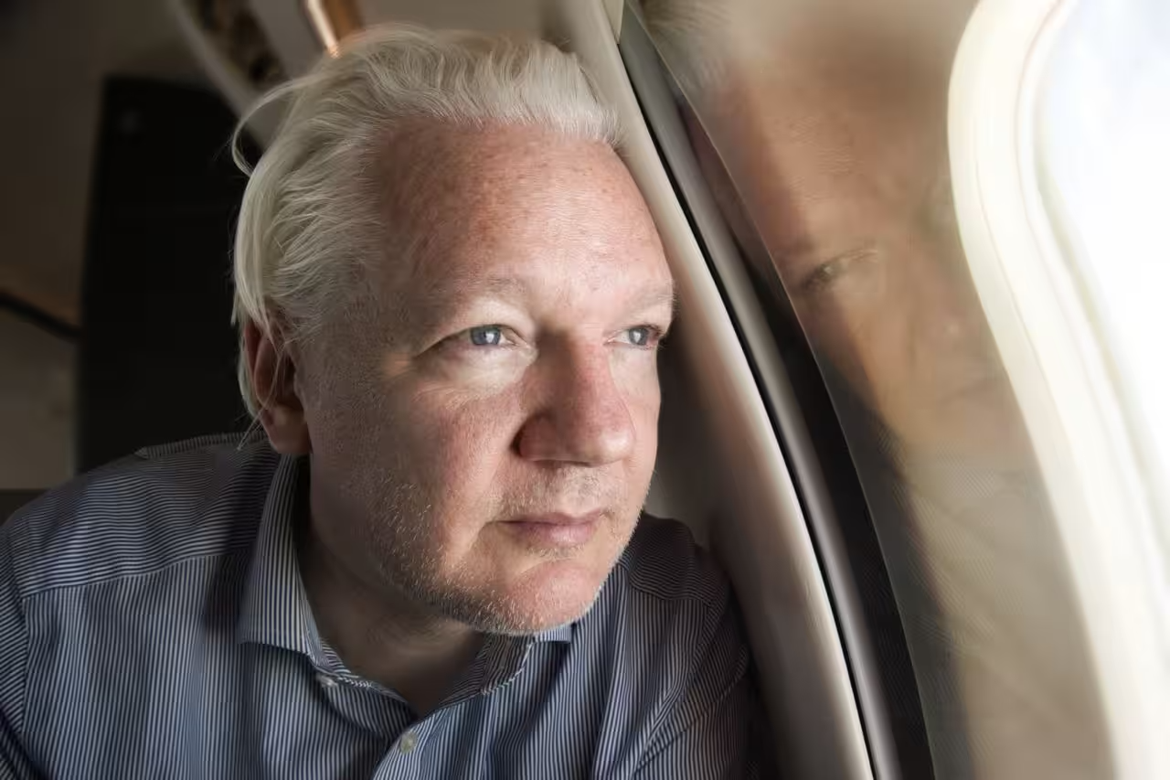 Julian Assange è libero e può lasciare il Regno Unito