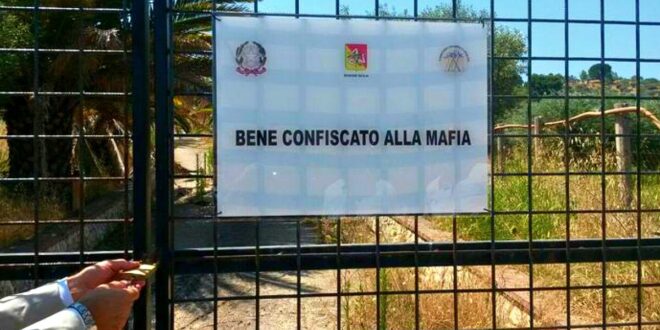 Beni confiscati assessore Piana